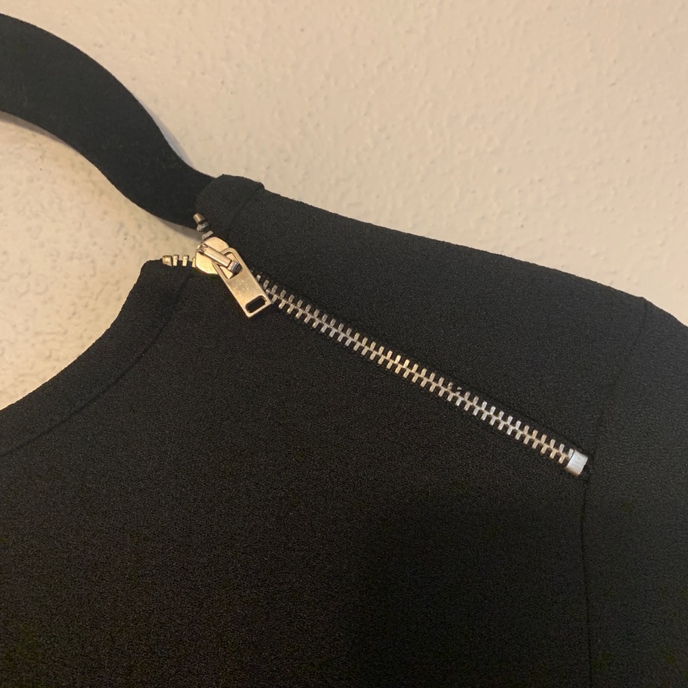 BLACK SHORT-SLEEVE DRESS - Picture 3 of 4